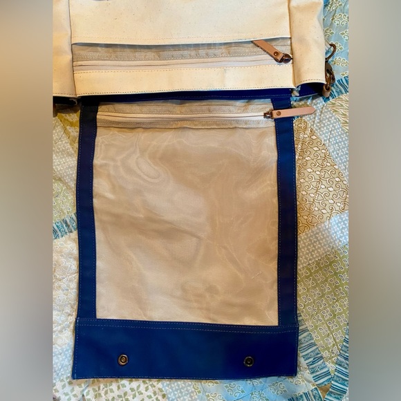 💥Petunia Pickle Bottom Pathway Pack Natural Canvas Navy Diaper Bag💥 - Picture 6 of 14